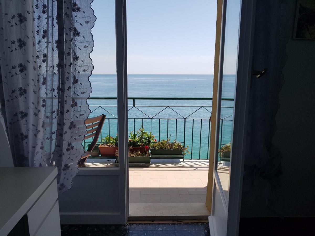 Bea'S Apartment - The Window To The Sea - Seafront Monterosso al Mare Exteriör bild